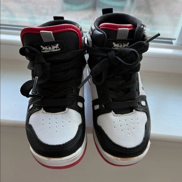 Levi's Black and White Kids High-Tops, size 6 - Picture 3 of 6